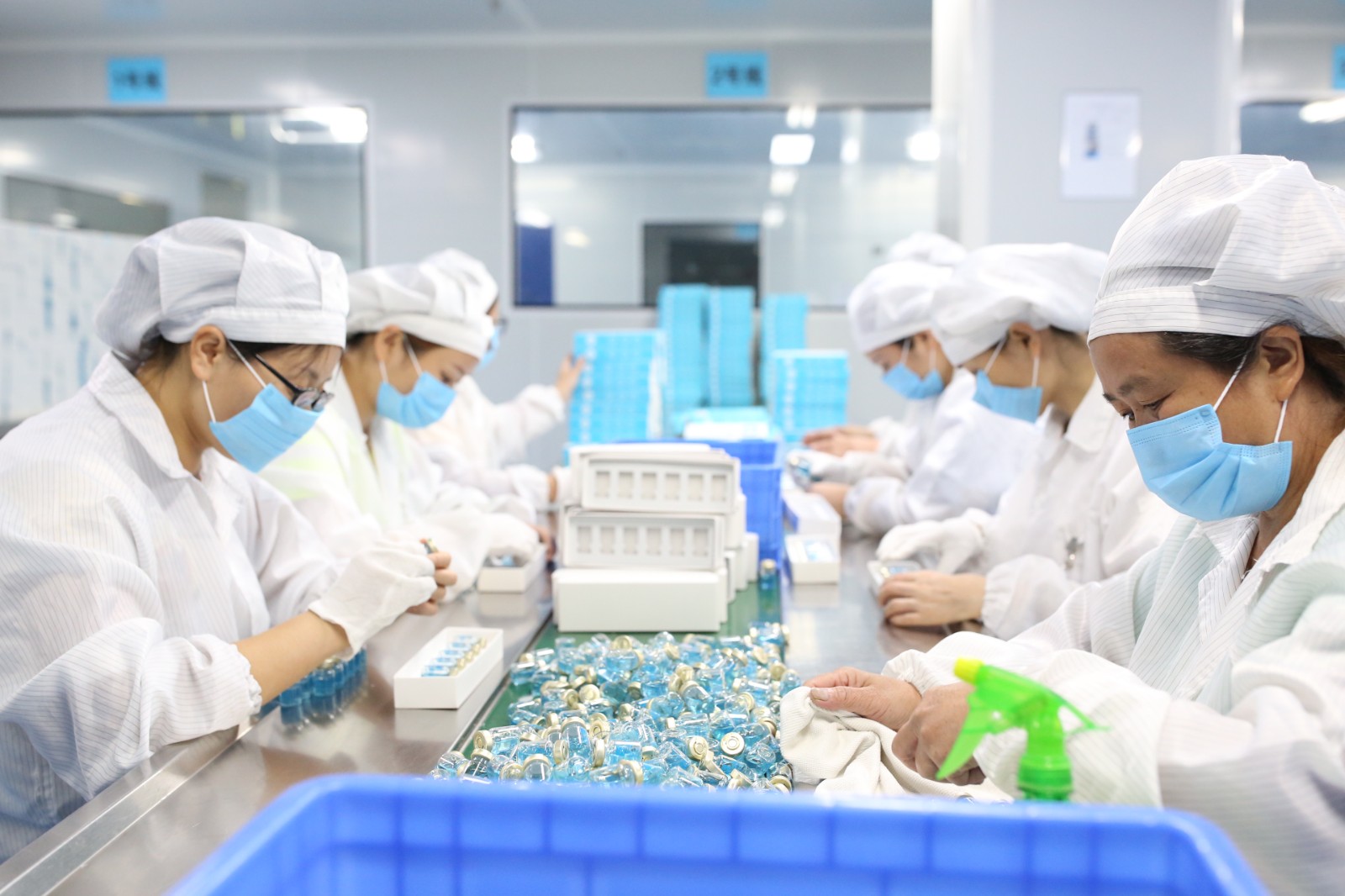 揭秘化妆品贴牌生产：品牌商如何精准把控代工厂质量与合规性